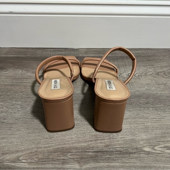 Steve Madden Nude Block Heel Sandals - Picture 4 of 6